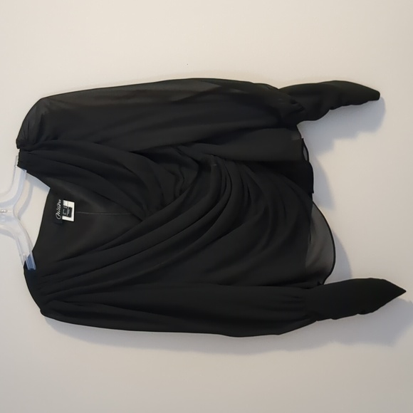 NEW - NUEVA Women's Black Blouse - 10 - Picture 1 of 6